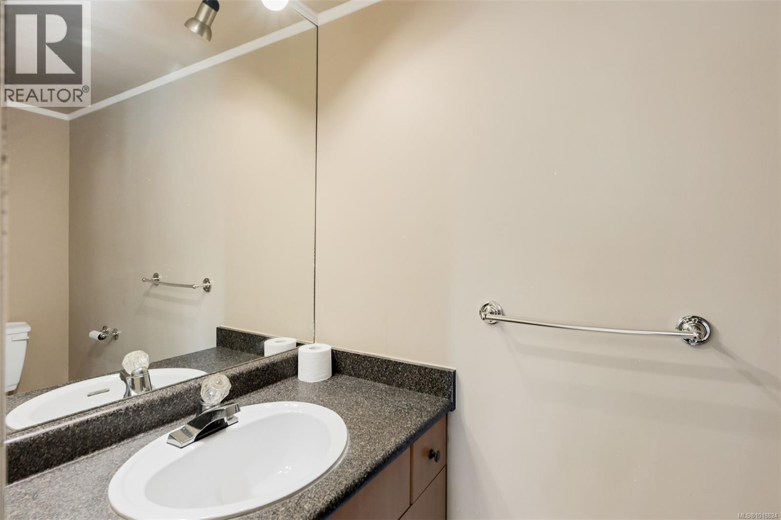 307 1012 Collinson St, Victoria, British Columbia  V8V 3C1 - Photo 19 - 1018824