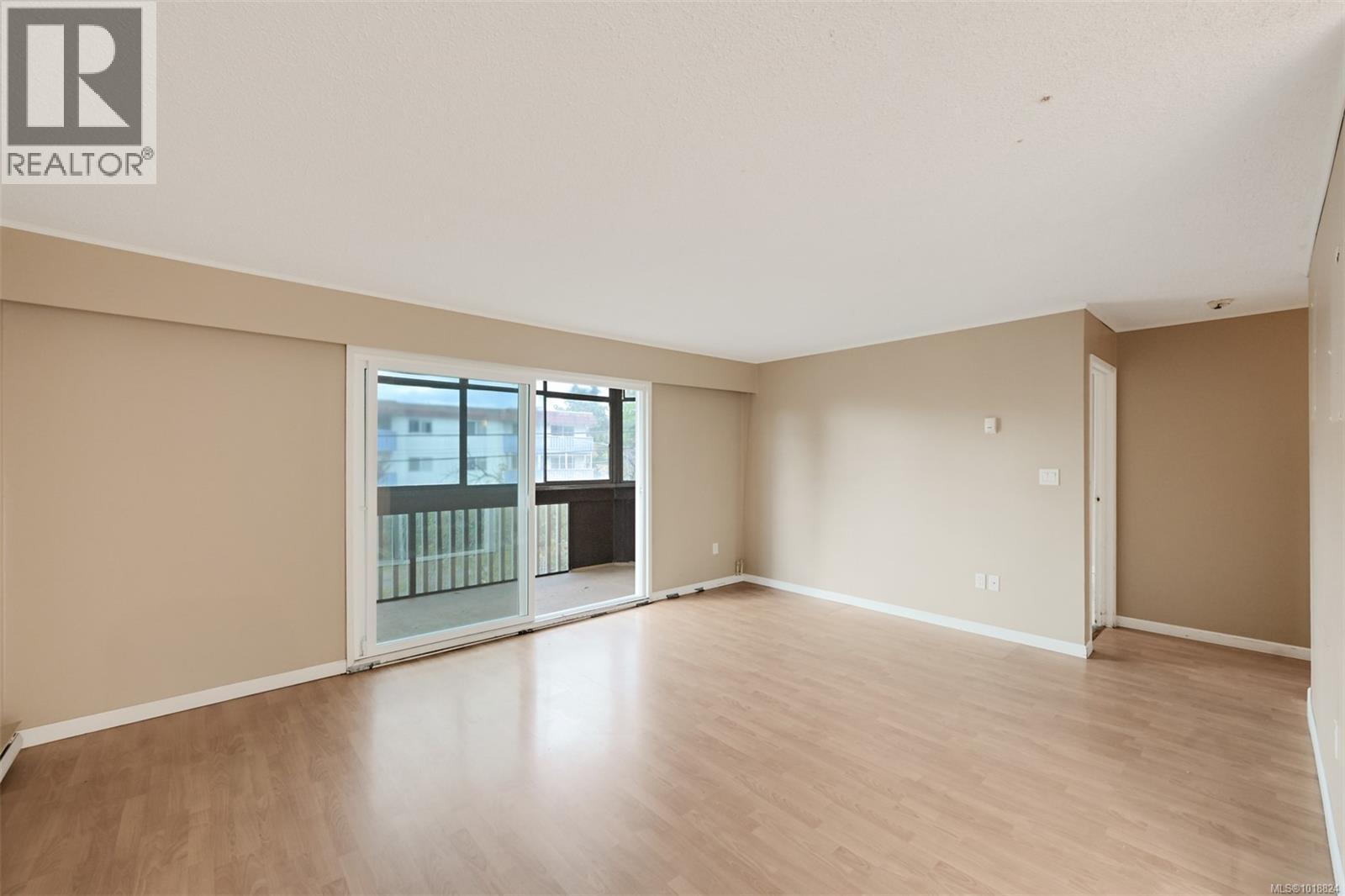 307 1012 Collinson St, Victoria, British Columbia  V8V 3C1 - Photo 6 - 1018824