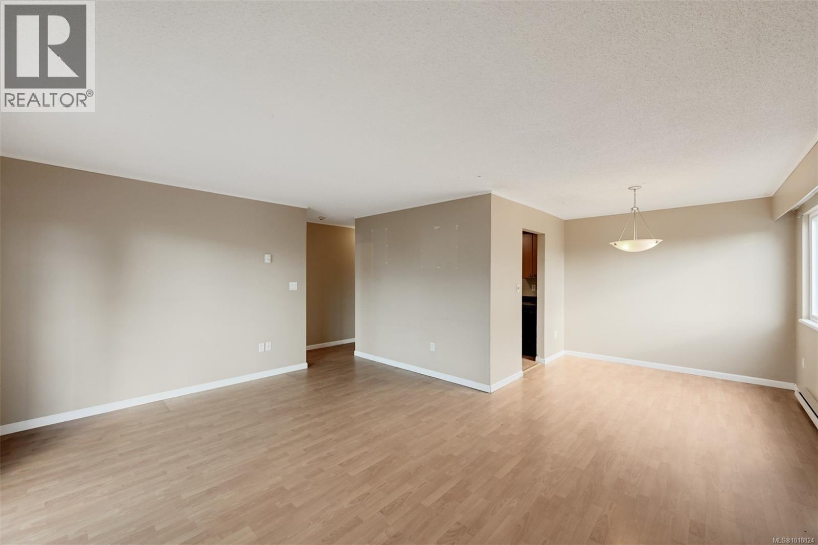 307 1012 Collinson St, Victoria, British Columbia  V8V 3C1 - Photo 7 - 1018824