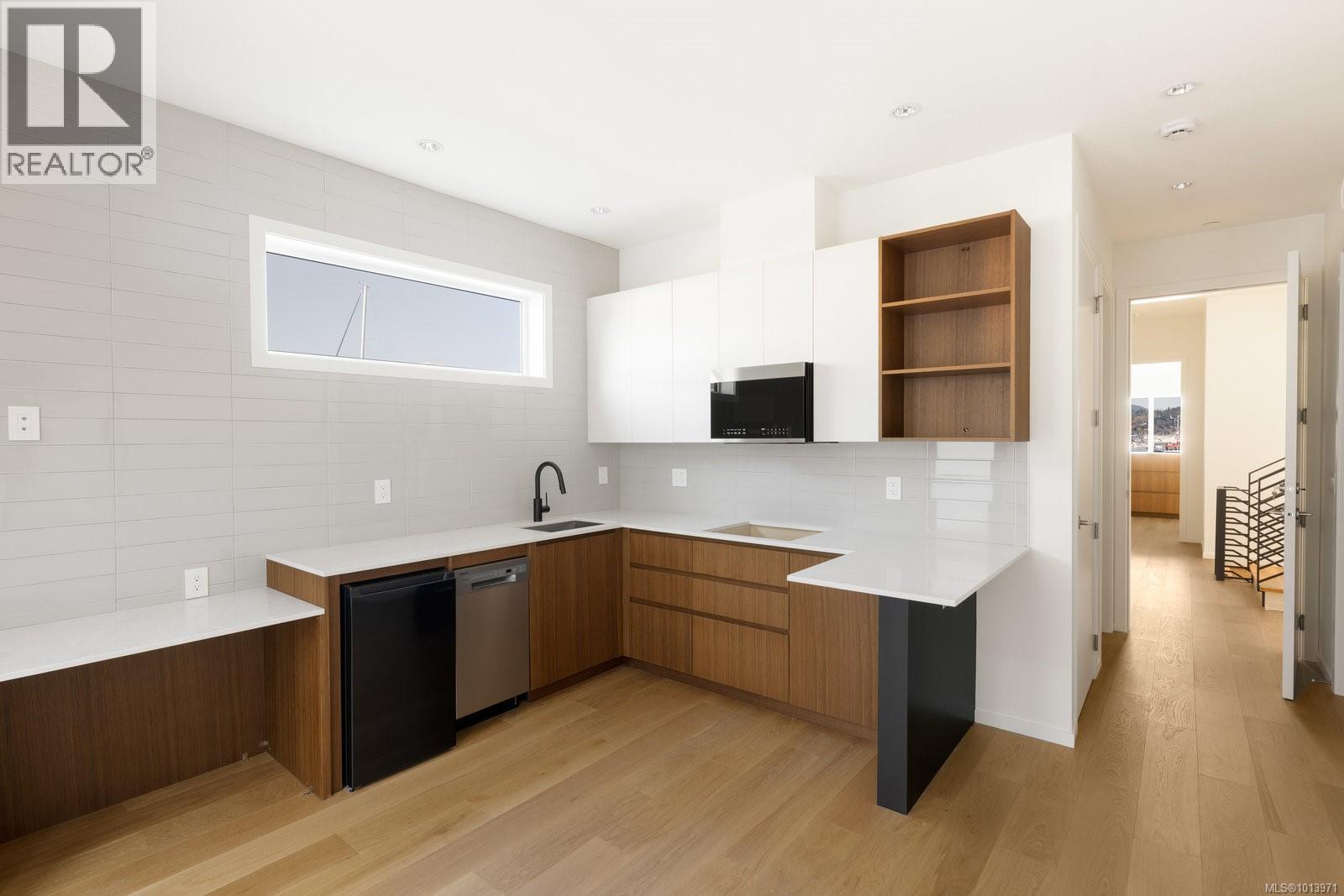 201 2270 Harbour Rd, Sidney, British Columbia  V8L 2P6 - Photo 12 - 1013971