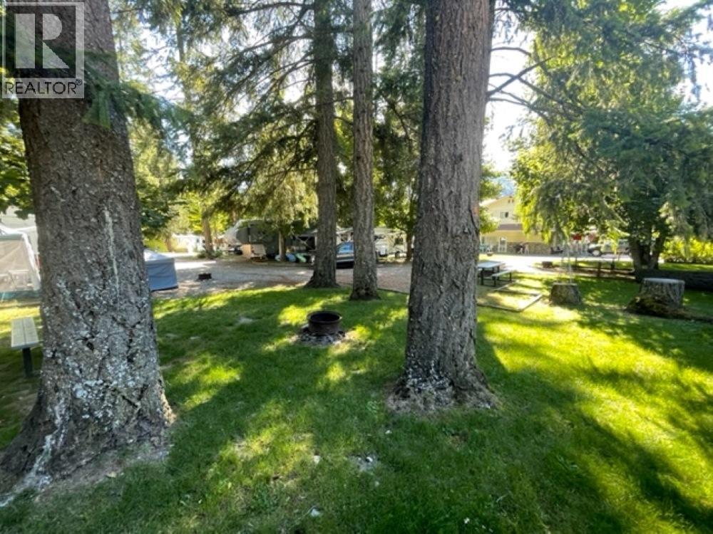 61 Kingsley Road, Christina Lake, British Columbia  V0H 1E2 - Photo 54 - 2477627