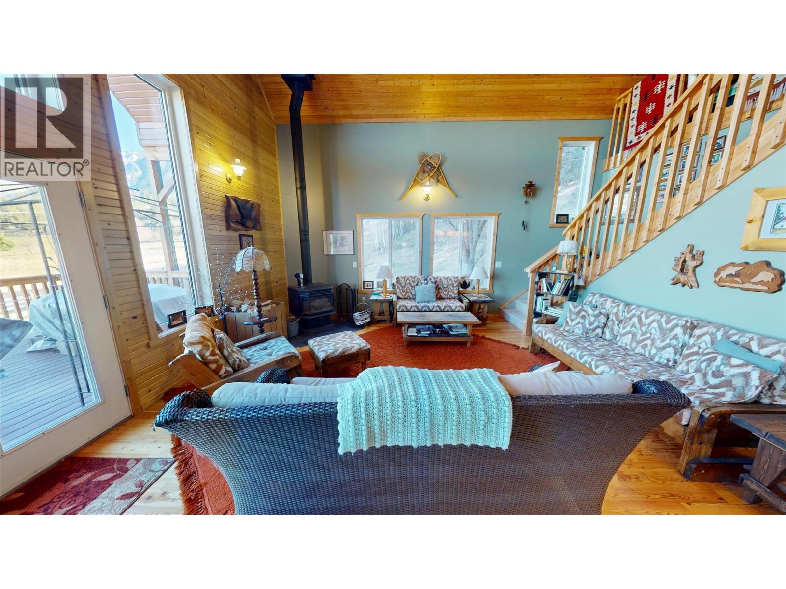 5586 Highway 95, Edgewater, British Columbia V0A 1E0 - Photo 7 - 10344206