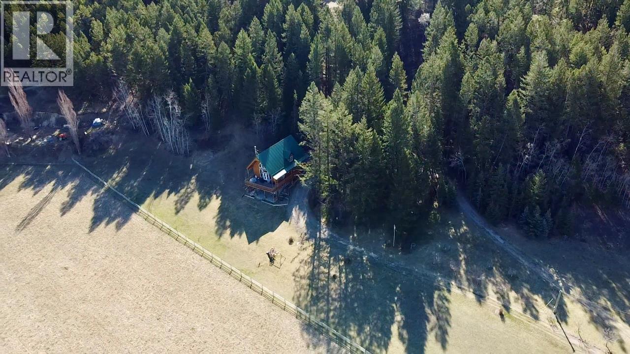 5586 Highway 95, Edgewater, British Columbia V0A 1E0 - Photo 26 - 10344206