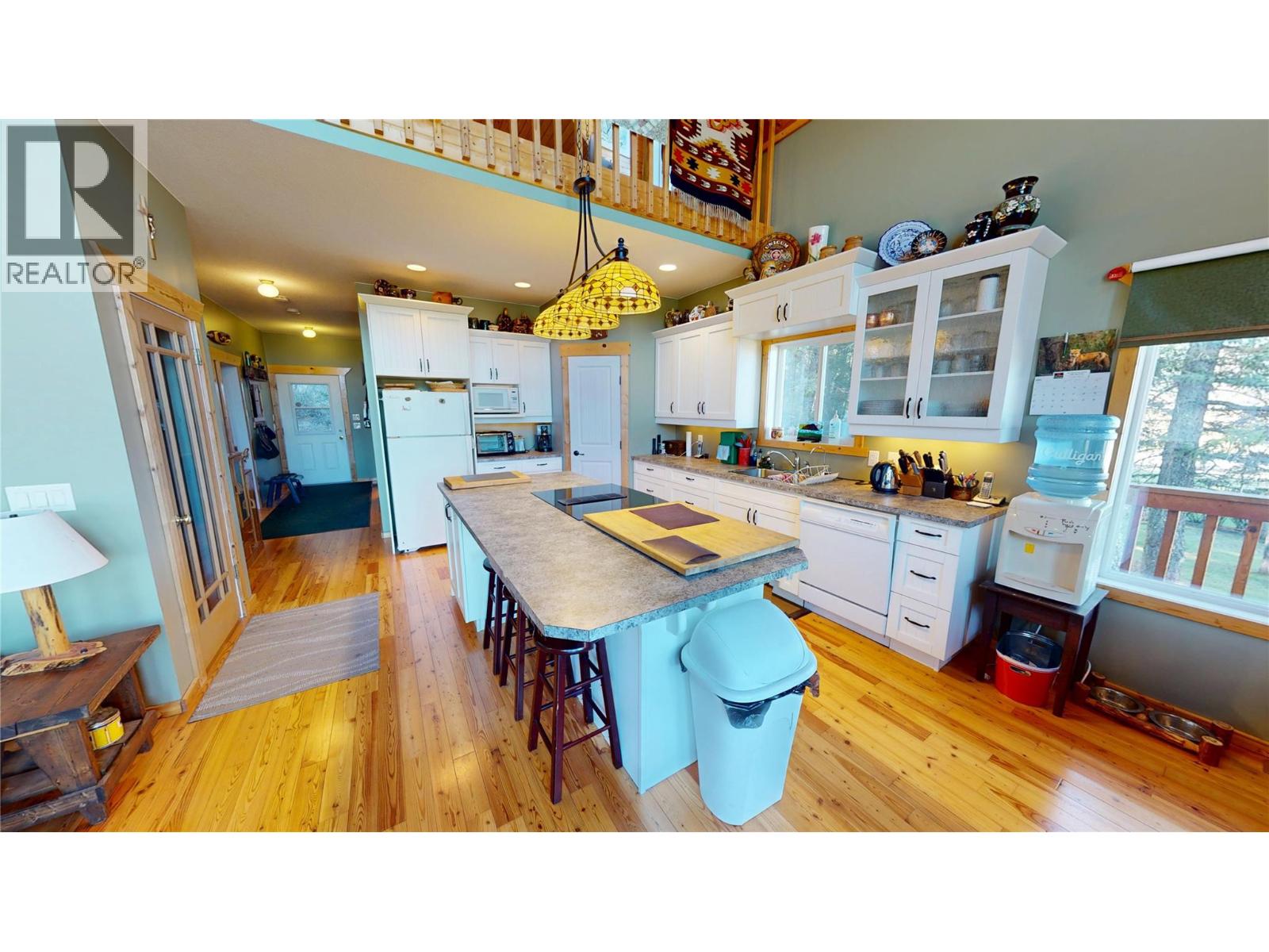 5586 Highway 95, Edgewater, British Columbia V0A 1E0 - Photo 8 - 10344206