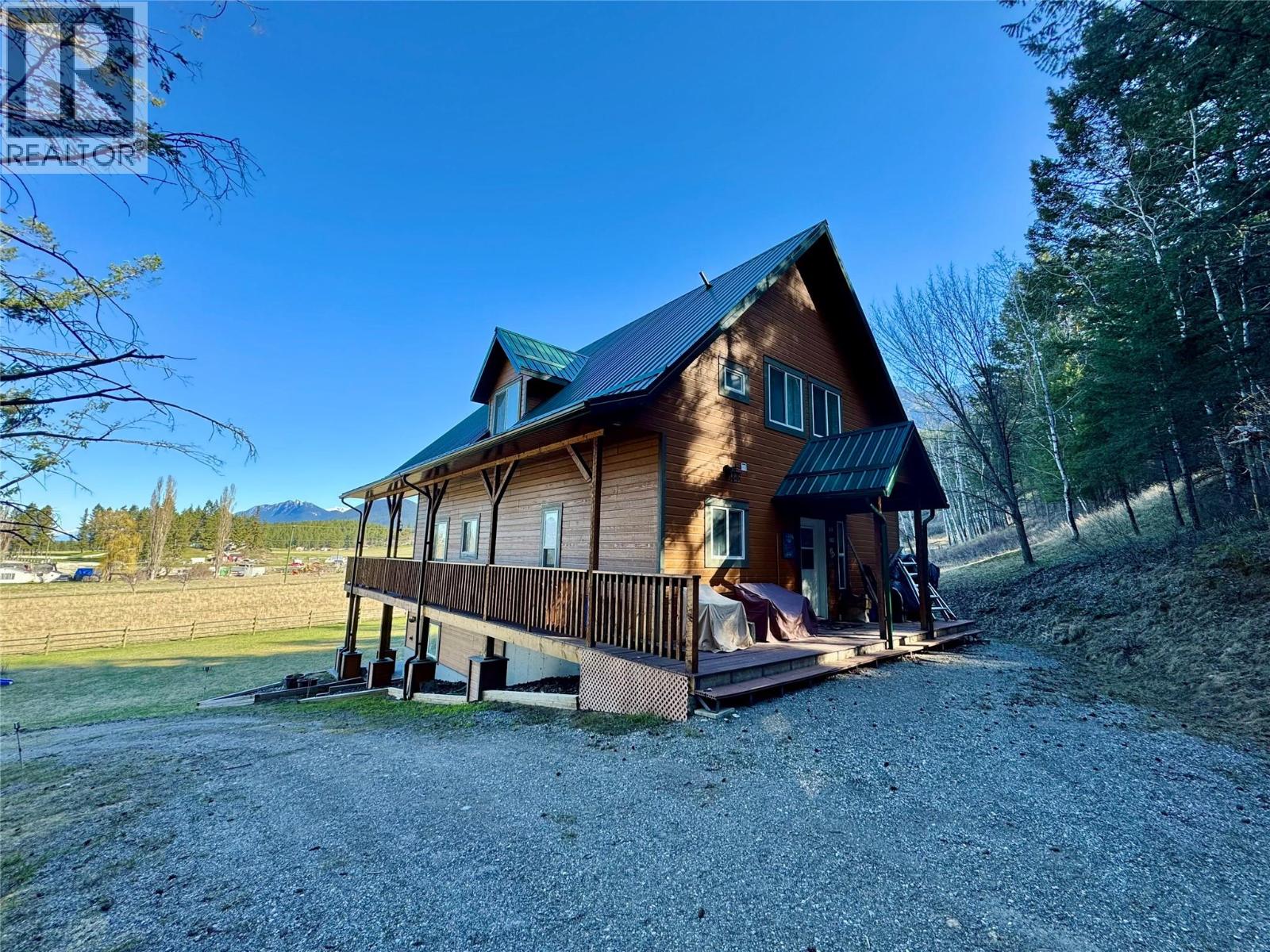 5586 Highway 95, Edgewater, British Columbia V0A 1E0 - Photo 37 - 10344206