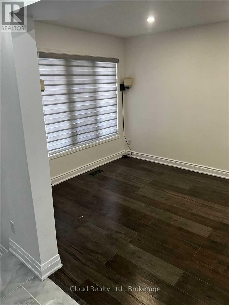 7626 Black Walnut Trail, Mississauga, Ontario  L5N 8A7 - Photo 10 - W12509446