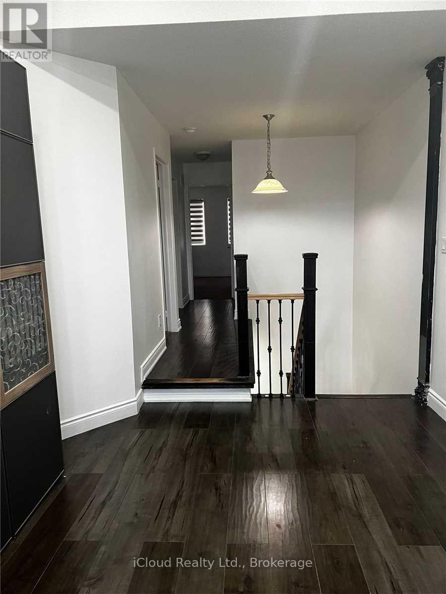 7626 Black Walnut Trail, Mississauga, Ontario  L5N 8A7 - Photo 20 - W12509446