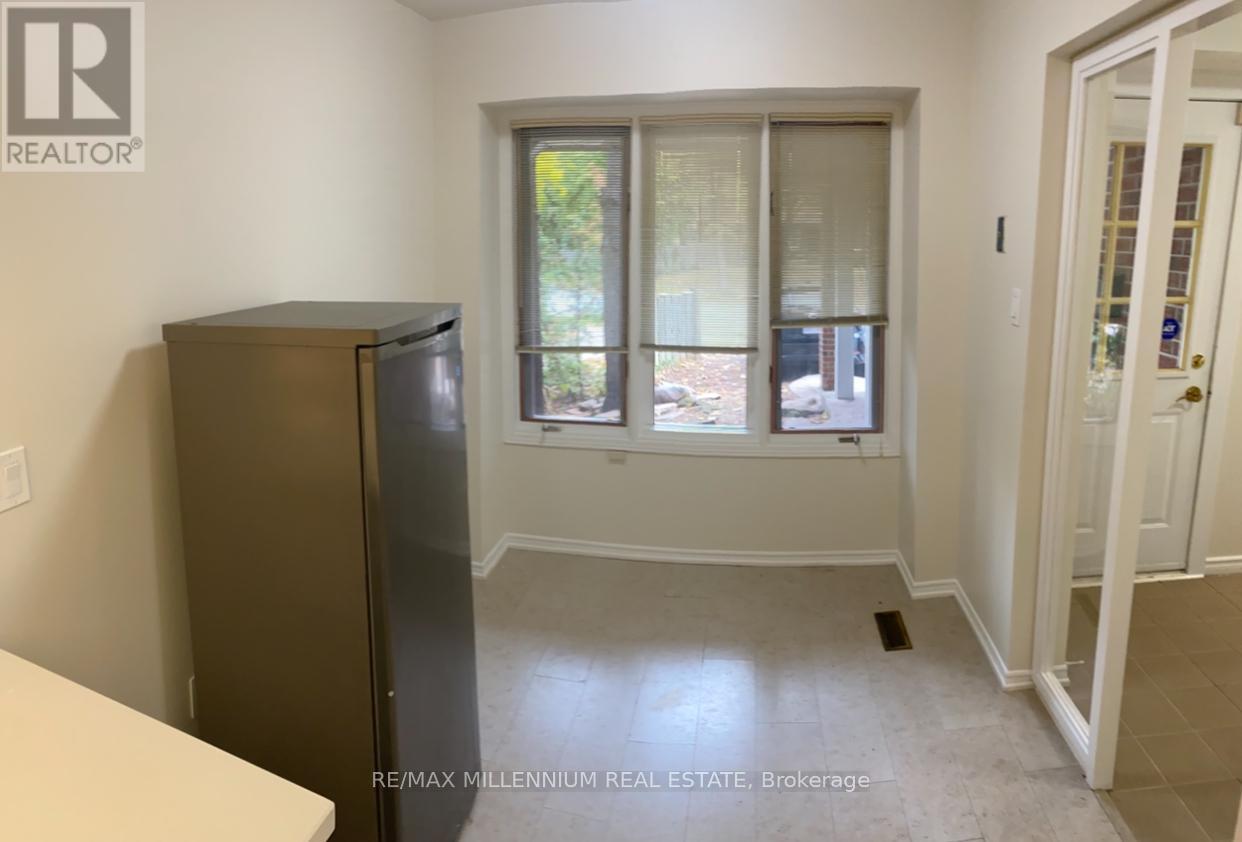 4146 Wheelwright Crescent, Mississauga, Ontario  L5L 2X6 - Photo 16 - W12509458