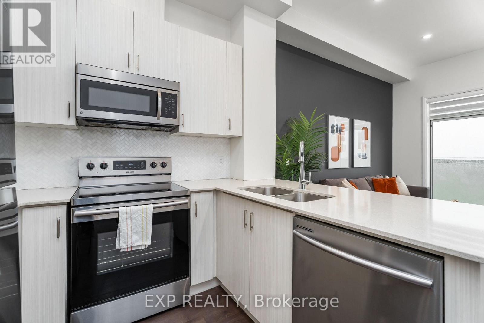 627 - 1105 Leger Way, Milton, Ontario  L9E 1E5 - Photo 11 - W12509462