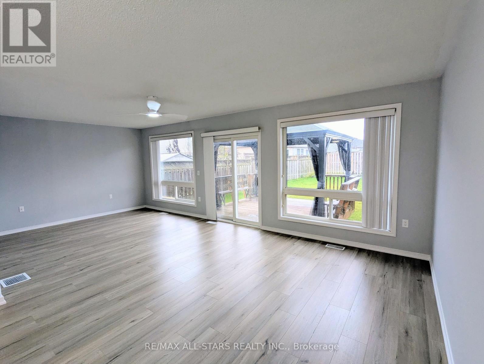 507 Clancy Crescent, Peterborough (Otonabee Ward 1), Ontario  K9K 2S1 - Photo 5 - X12508790