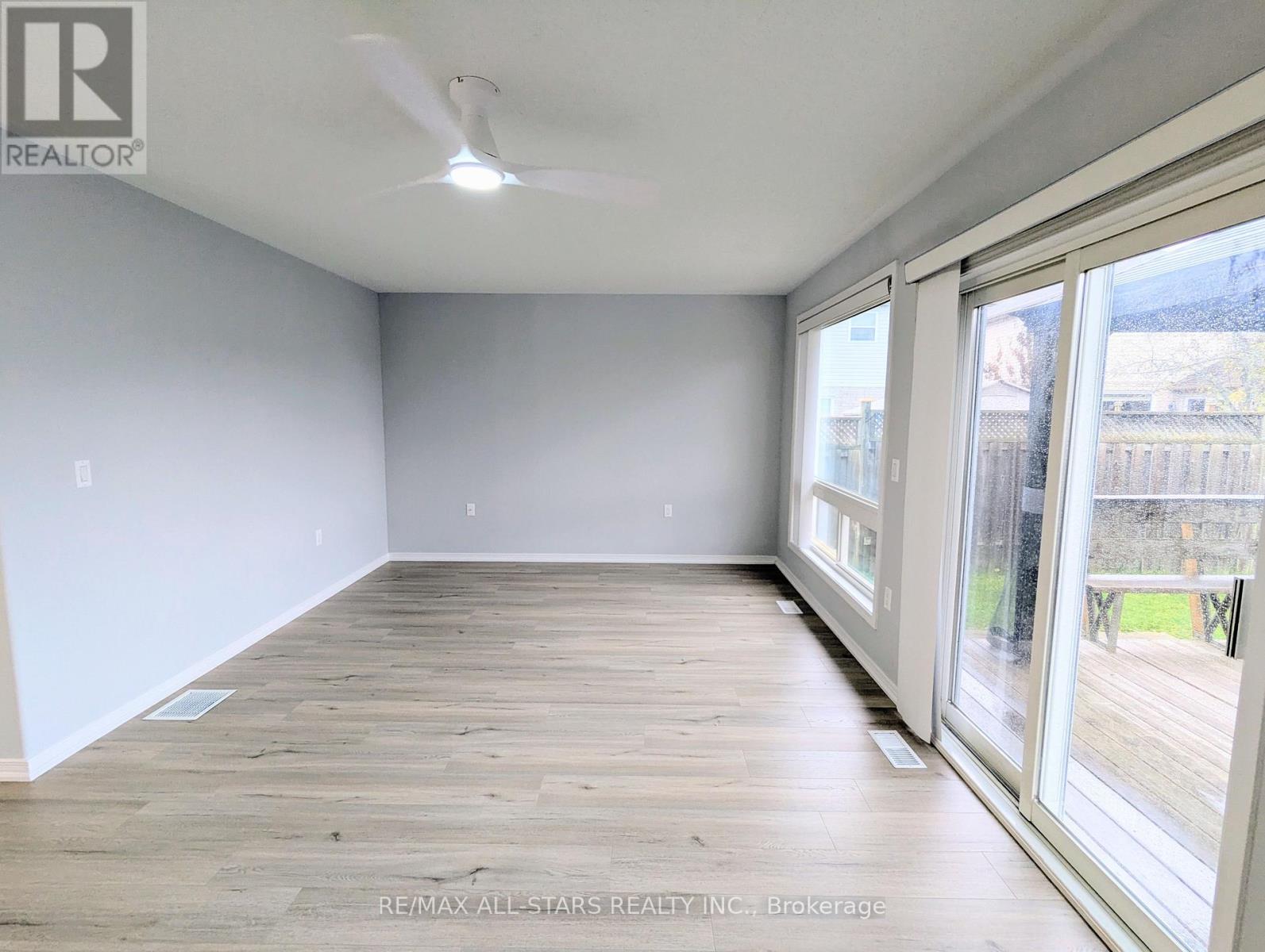 507 Clancy Crescent, Peterborough (Otonabee Ward 1), Ontario  K9K 2S1 - Photo 4 - X12508790