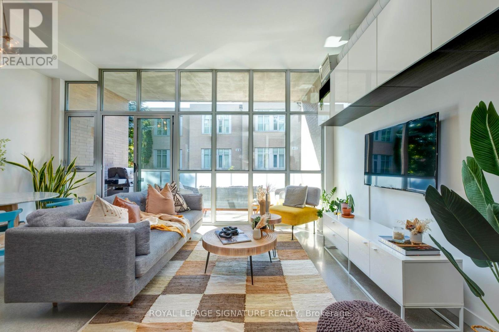 208 - 52 Sumach Street, Toronto, Ontario  M5A 3J7 - Photo 3 - C12509570