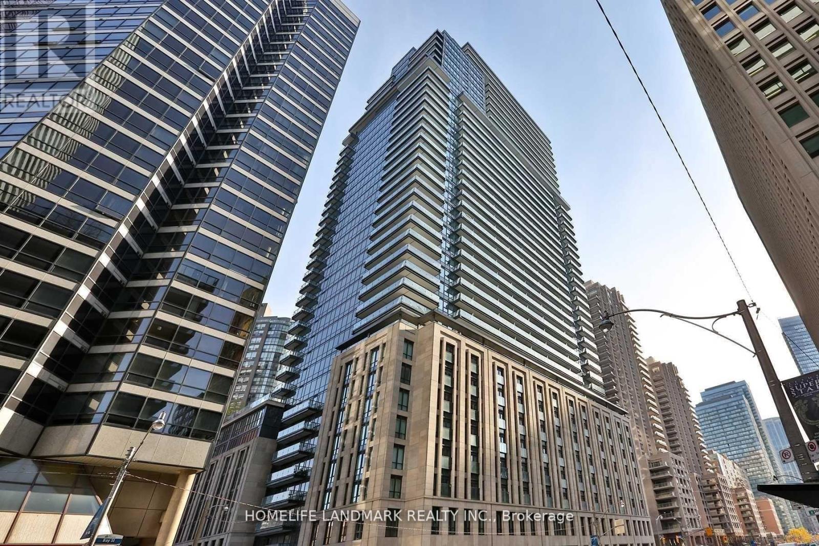 602 - 955 BAY STREET, Toronto, Ontario