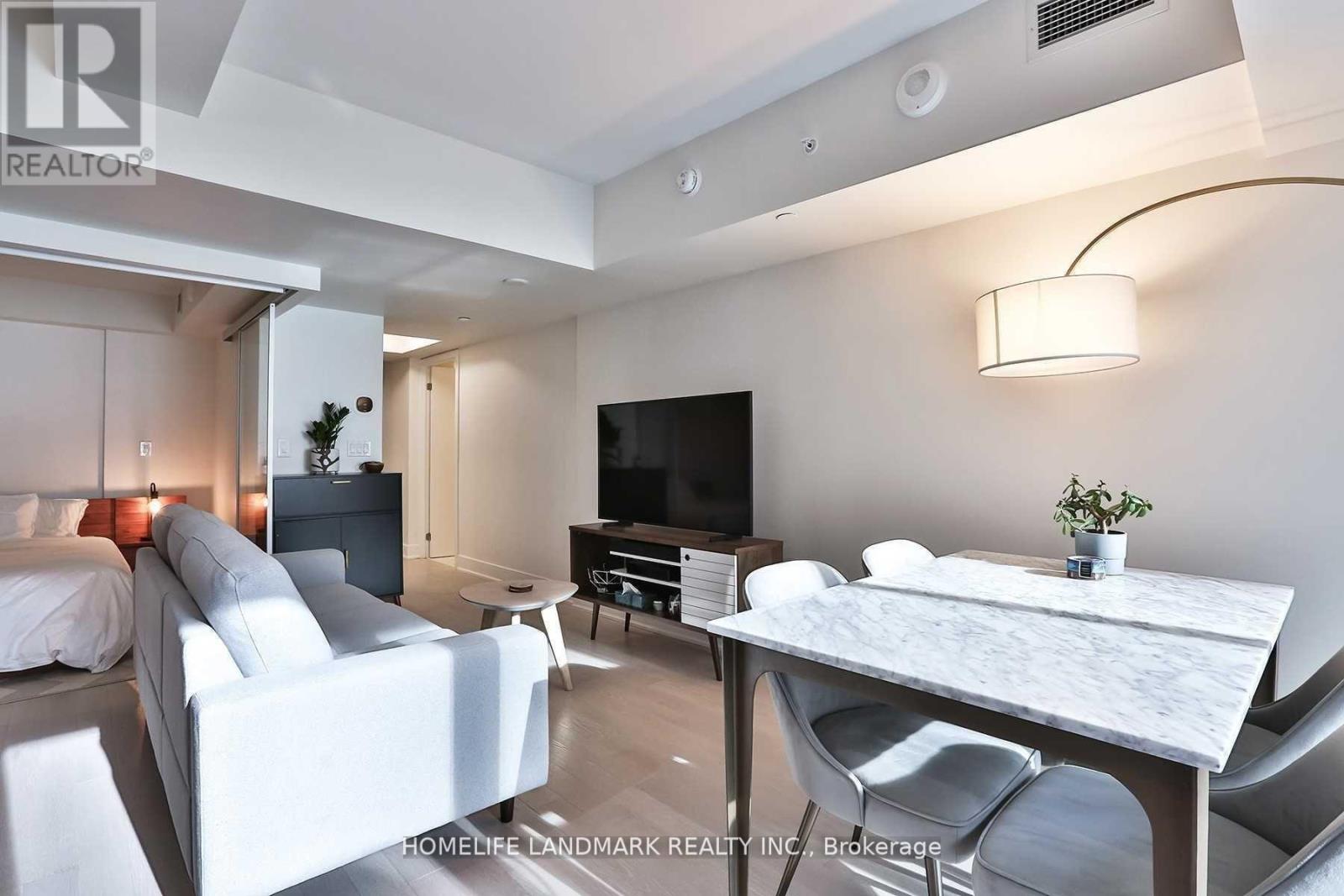 602 - 955 Bay Street, Toronto, Ontario M5S 2A2 - Photo 10 - C12509572