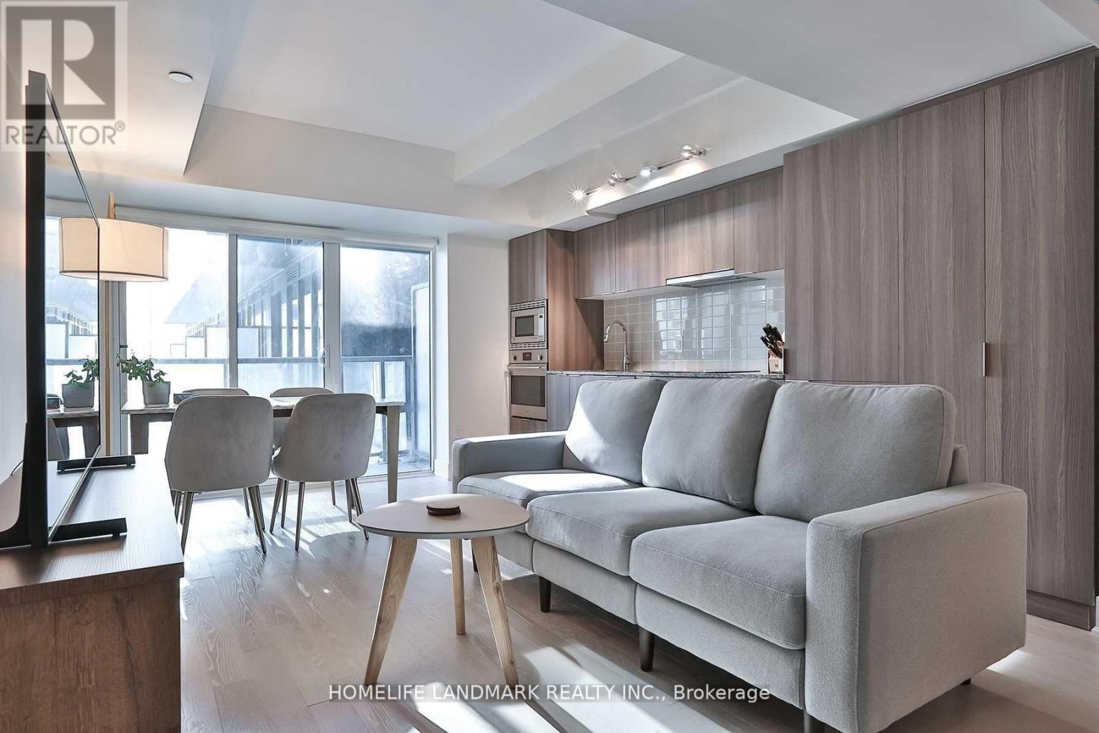 602 - 955 Bay Street, Toronto, Ontario M5S 2A2 - Photo 2 - C12509572