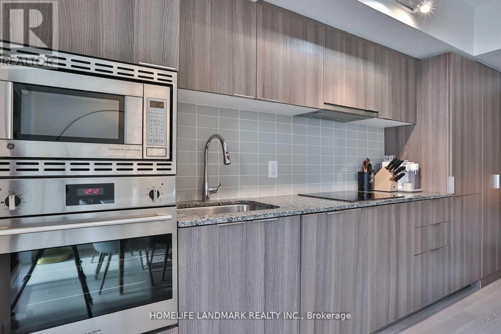 602 - 955 Bay Street, Toronto, Ontario M5S 2A2 - Photo 6 - C12509572