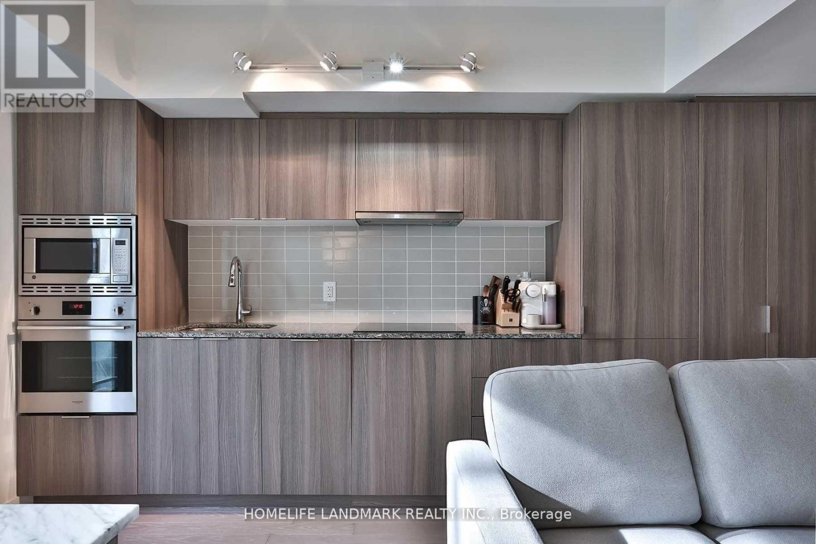 602 - 955 Bay Street, Toronto, Ontario M5S 2A2 - Photo 8 - C12509572