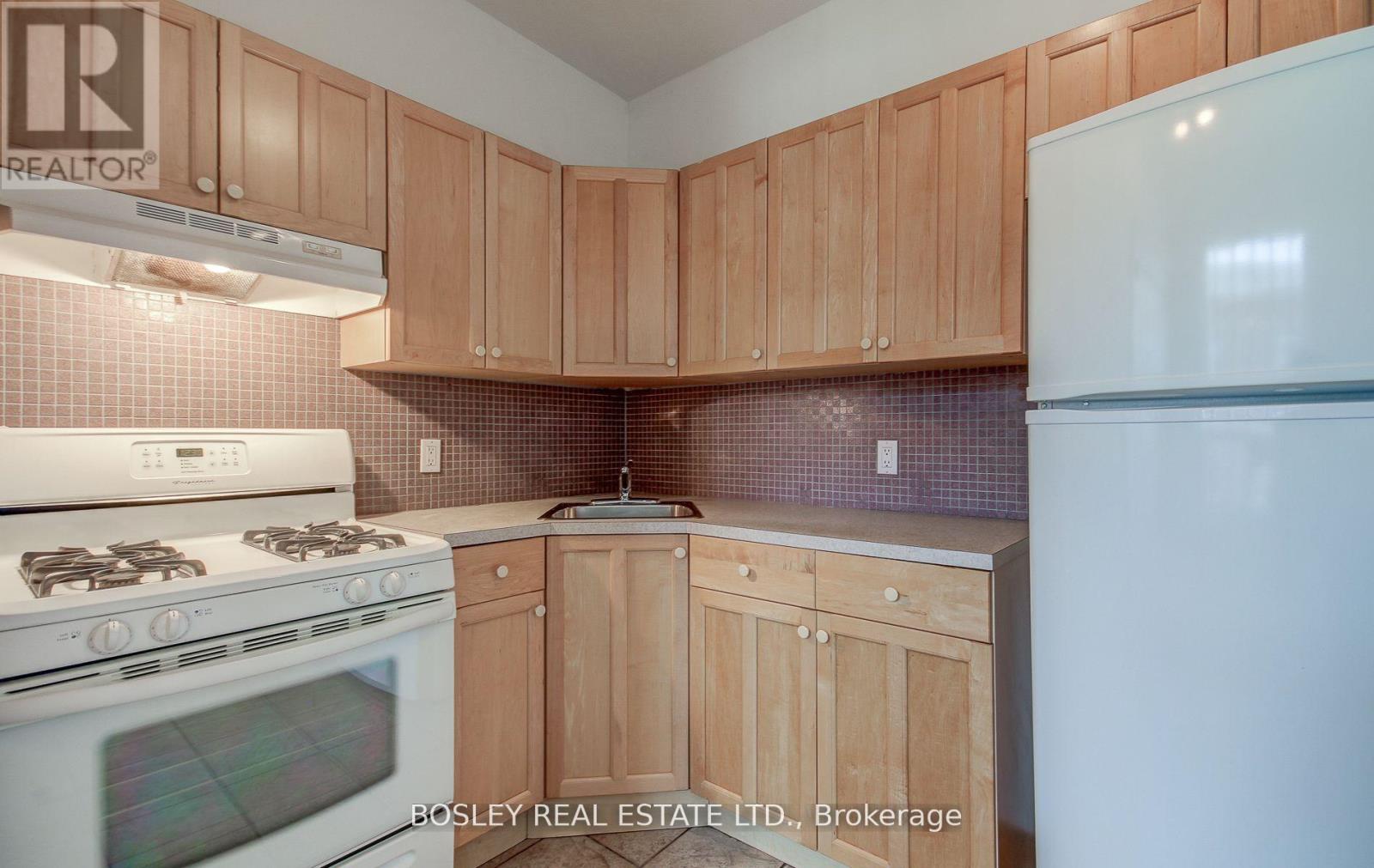 720a - 720 College Street, Toronto, Ontario M6G 1C3 - Photo 15 - C12509652