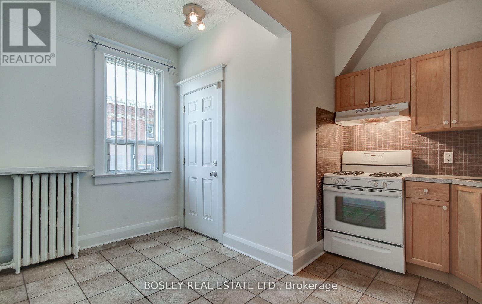 720a - 720 College Street, Toronto, Ontario M6G 1C3 - Photo 17 - C12509652