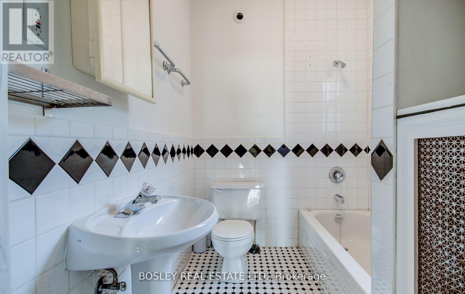 720a - 720 College Street, Toronto, Ontario M6G 1C3 - Photo 18 - C12509652