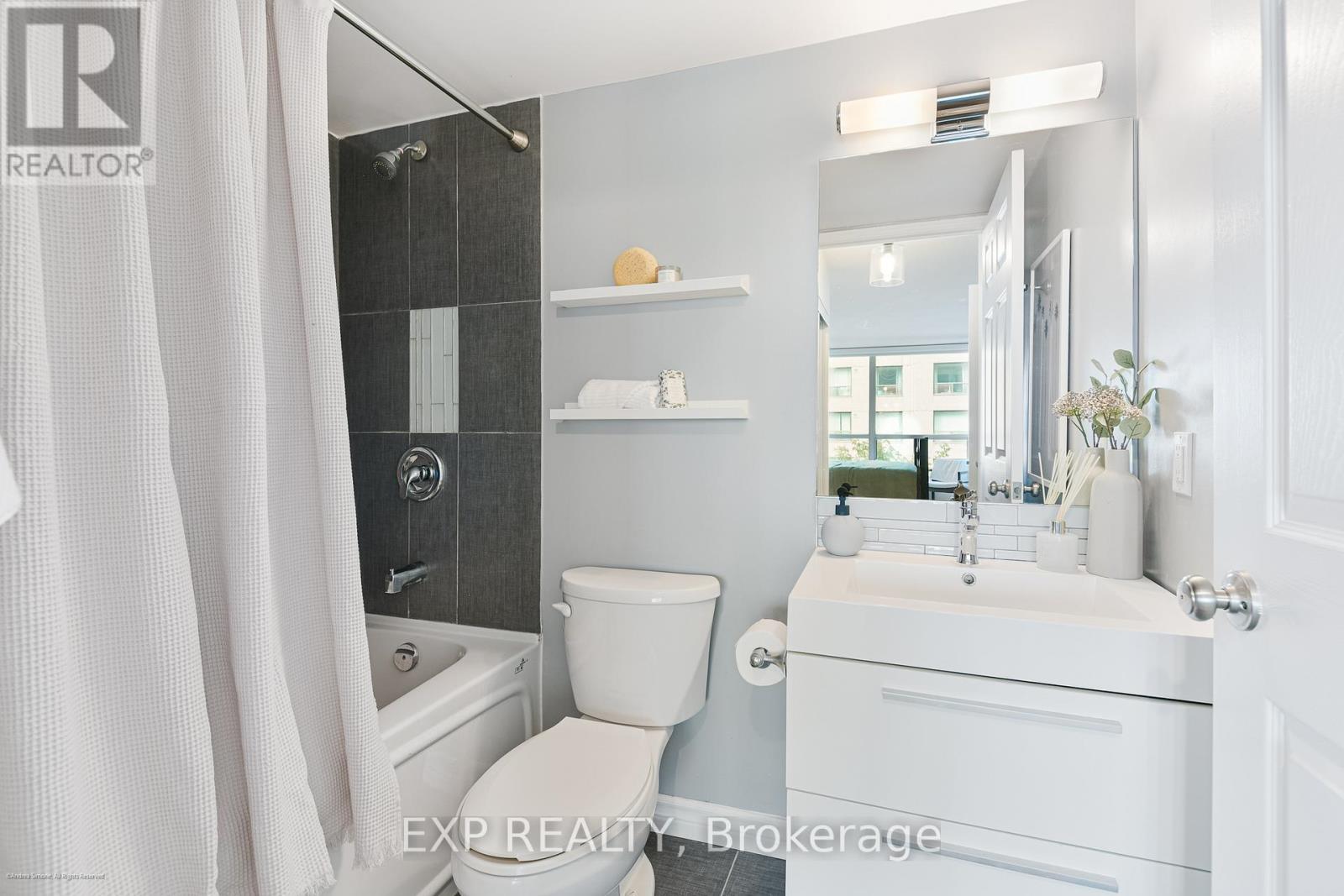 527 - 109 Front Street E, Toronto, Ontario  M5A 4P7 - Photo 20 - C12509720