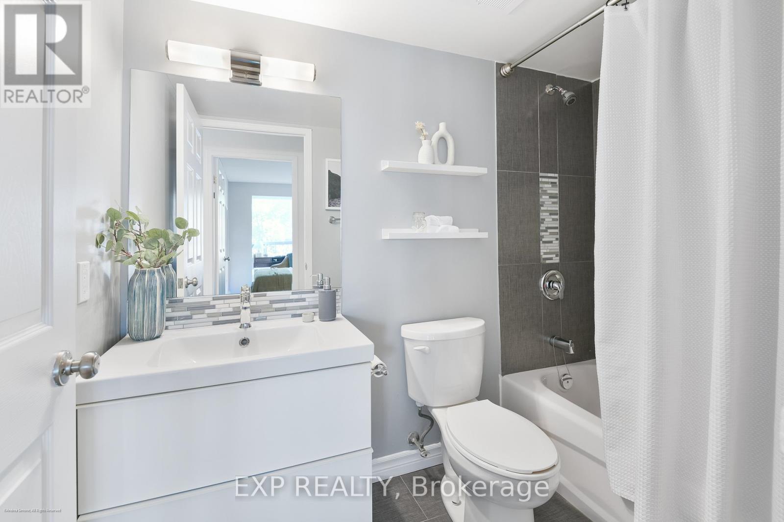 527 - 109 Front Street E, Toronto, Ontario  M5A 4P7 - Photo 22 - C12509720