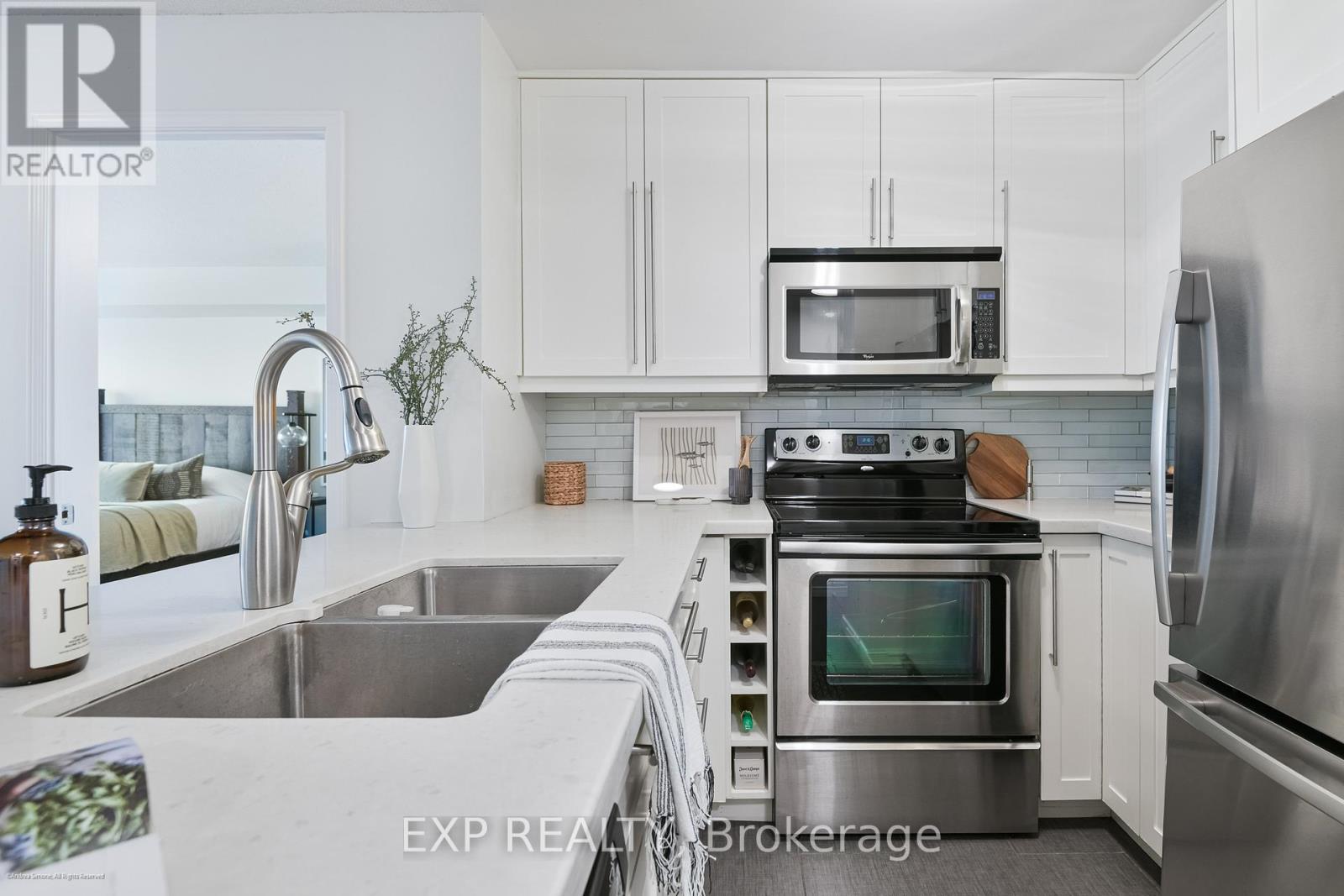 527 - 109 Front Street E, Toronto, Ontario  M5A 4P7 - Photo 4 - C12509720