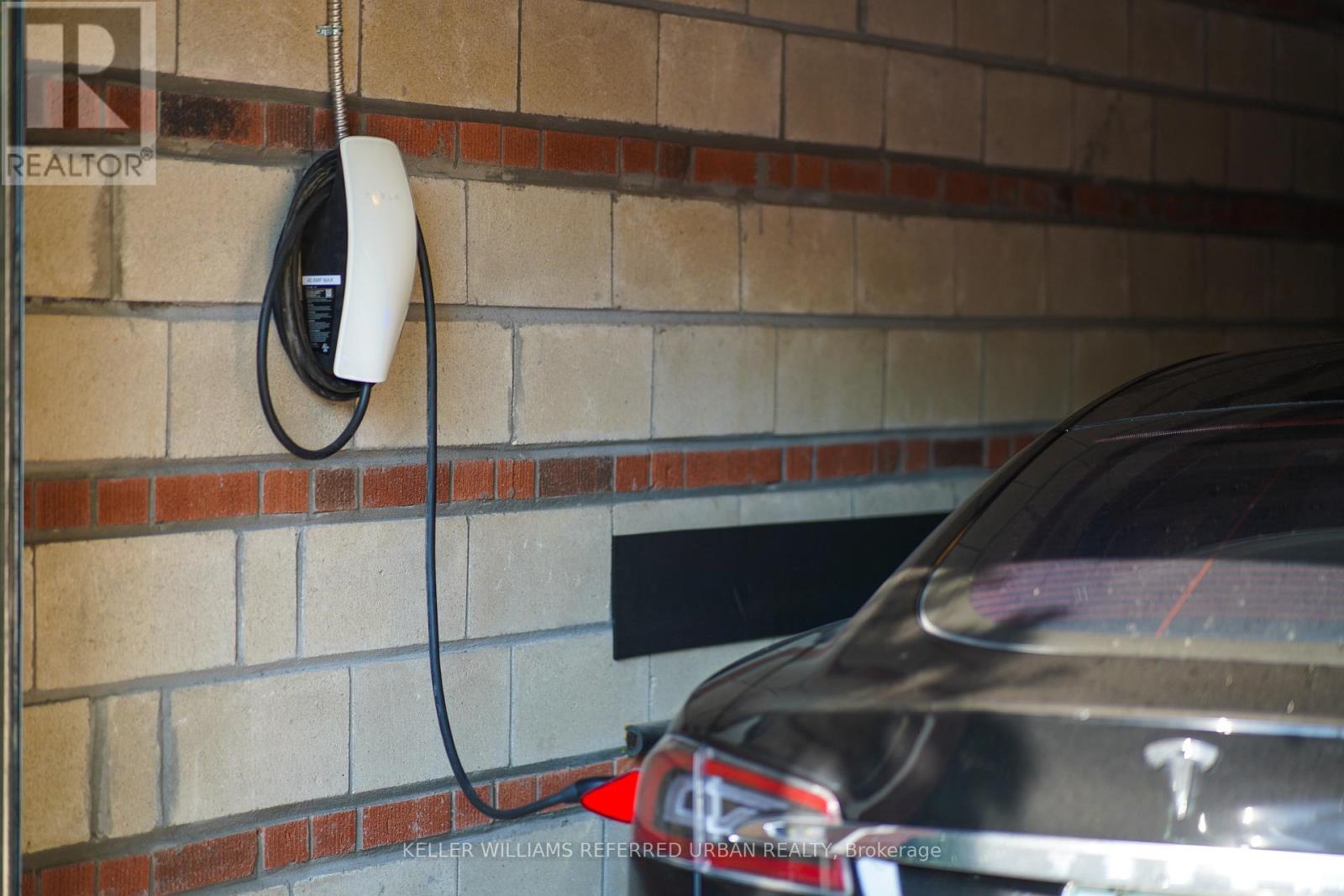 96 Glenvale Boulevard, Toronto, Ontario  M4G 2V9 - Photo 7 - C12502856