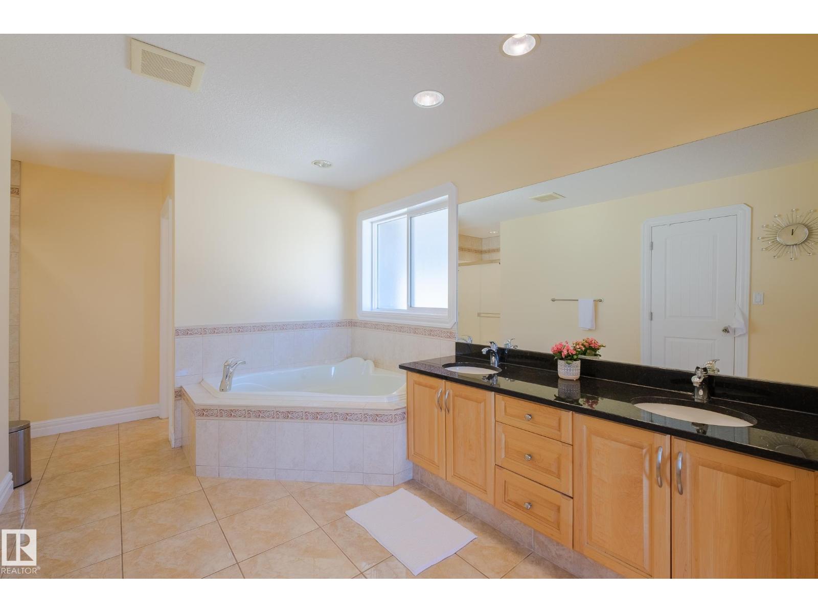 6819 18 Av Sw, Edmonton, Alberta  T6X 0C9 - Photo 15 - E4456512