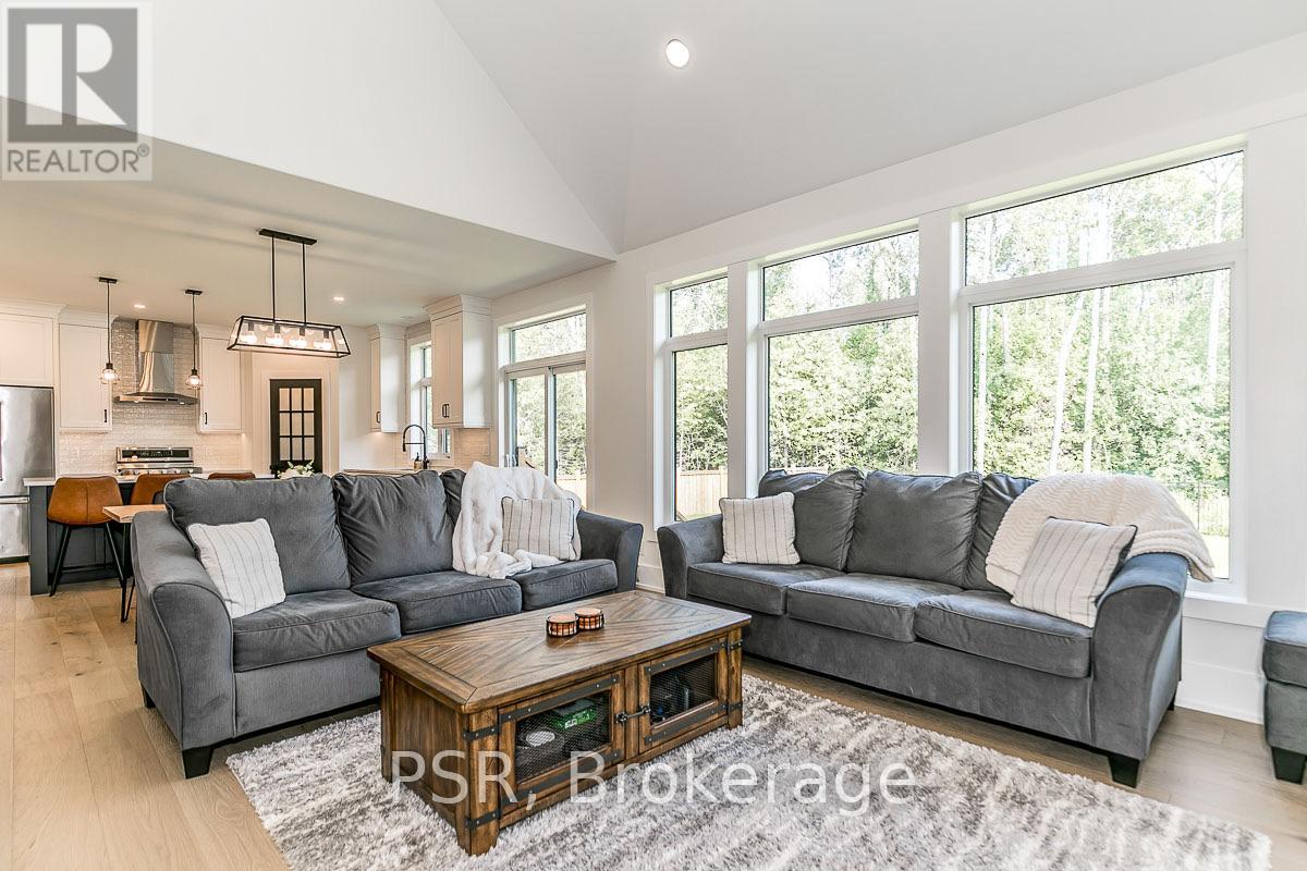 1306 Squire Street, Innisfil (Lefroy), Ontario  L0L 1W0 - Photo 10 - N12509120