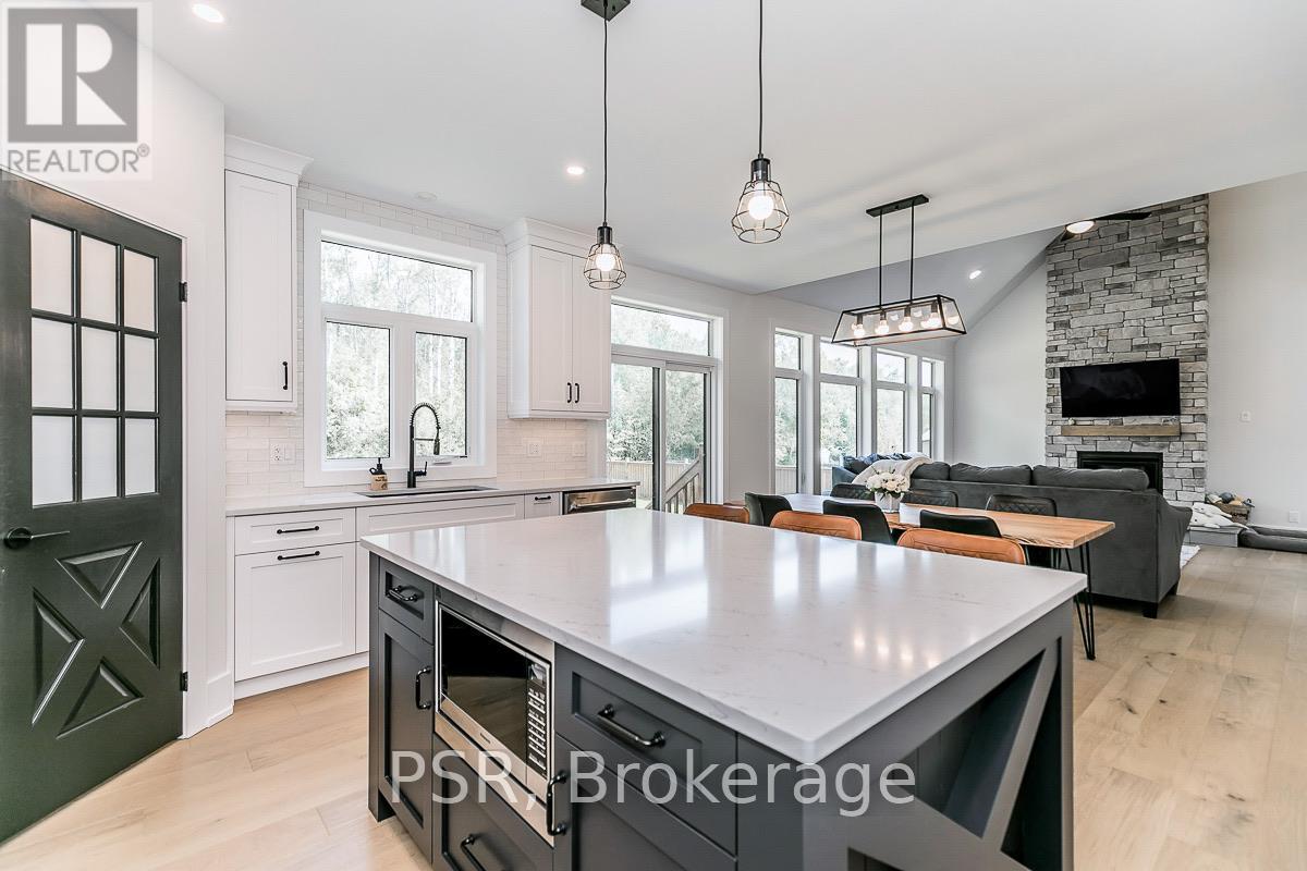 1306 Squire Street, Innisfil (Lefroy), Ontario  L0L 1W0 - Photo 14 - N12509120