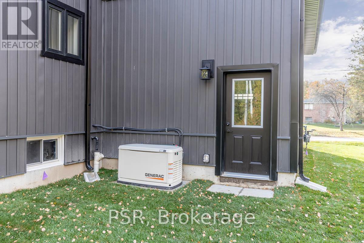 1306 Squire Street, Innisfil (Lefroy), Ontario  L0L 1W0 - Photo 36 - N12509120