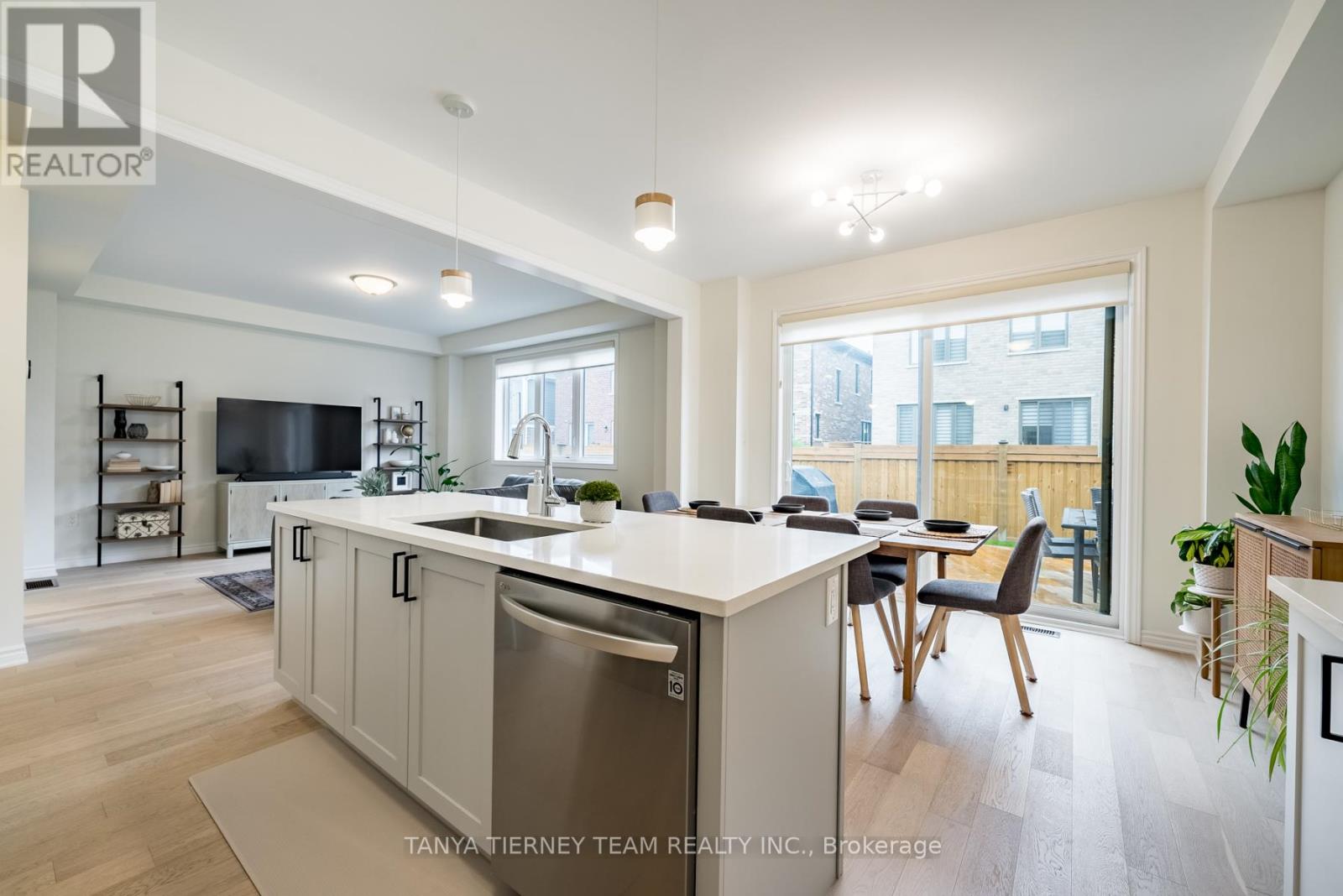 24 Lockyer Drive, Whitby, Ontario  L1P 0M1 - Photo 17 - E12509642