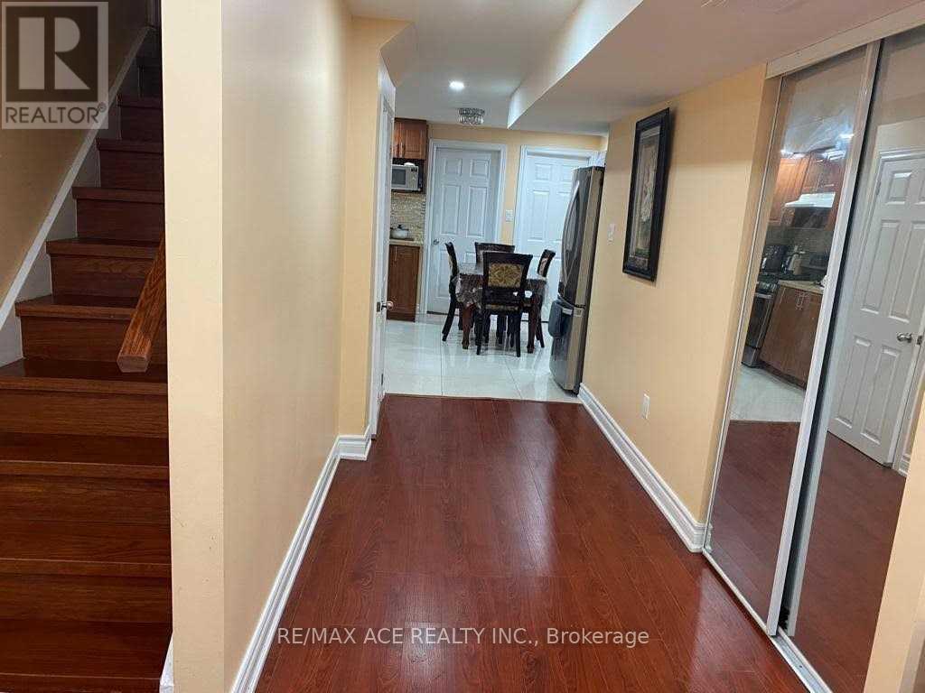 1521 Dusty Drive, Pickering, Ontario  L1X 0C8 - Photo 5 - E12509718