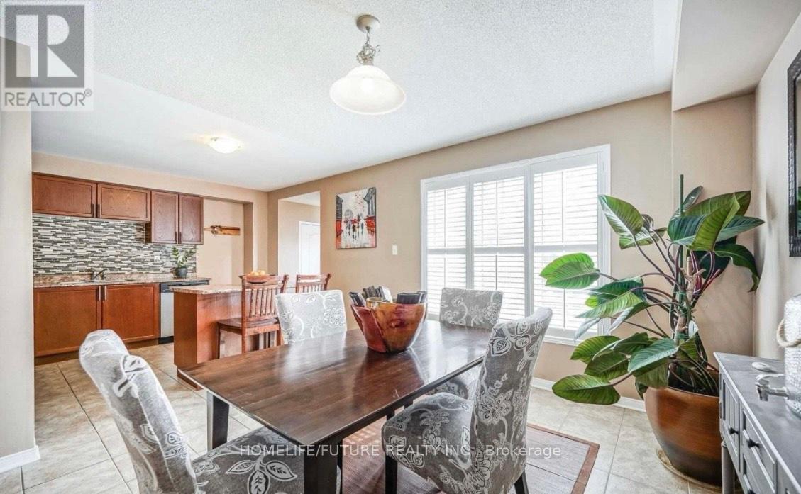 33 Warnford Circle, Ajax, Ontario  L1T 0J7 - Photo 4 - E12509730