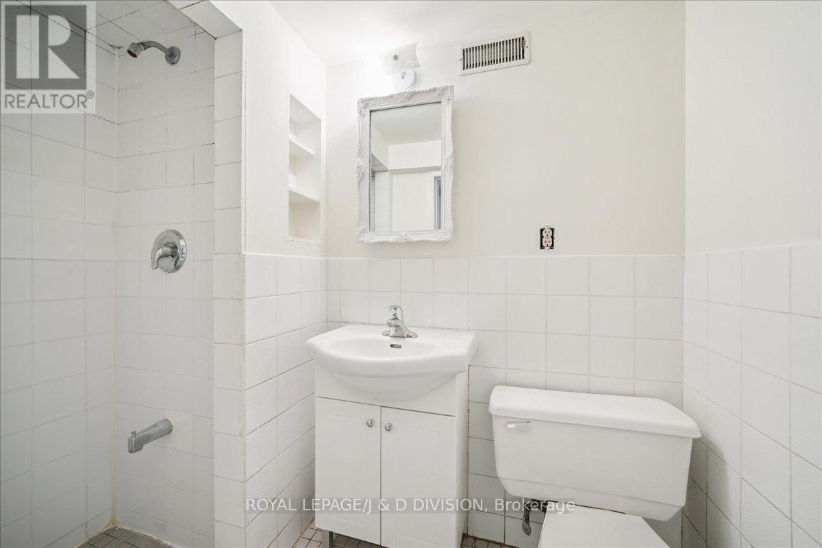 108 Glen Albert Drive, Toronto, Ontario  M4B 1J2 - Photo 30 - E12508174