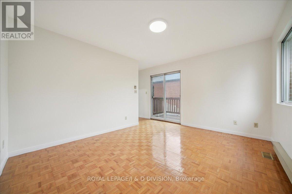 108 Glen Albert Drive, Toronto, Ontario  M4B 1J2 - Photo 17 - E12508174