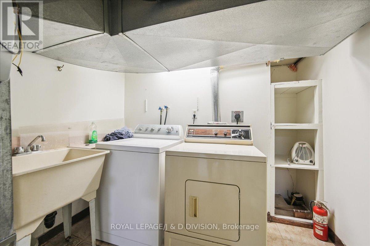 108 Glen Albert Drive, Toronto, Ontario  M4B 1J2 - Photo 31 - E12508174