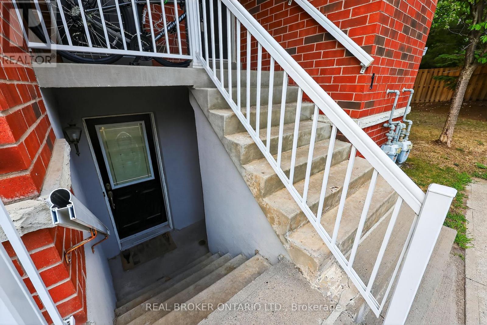 1 - 237 Ferndale Drive S, Barrie, Ontario  L4N 0T6 - Photo 2 - S12341520