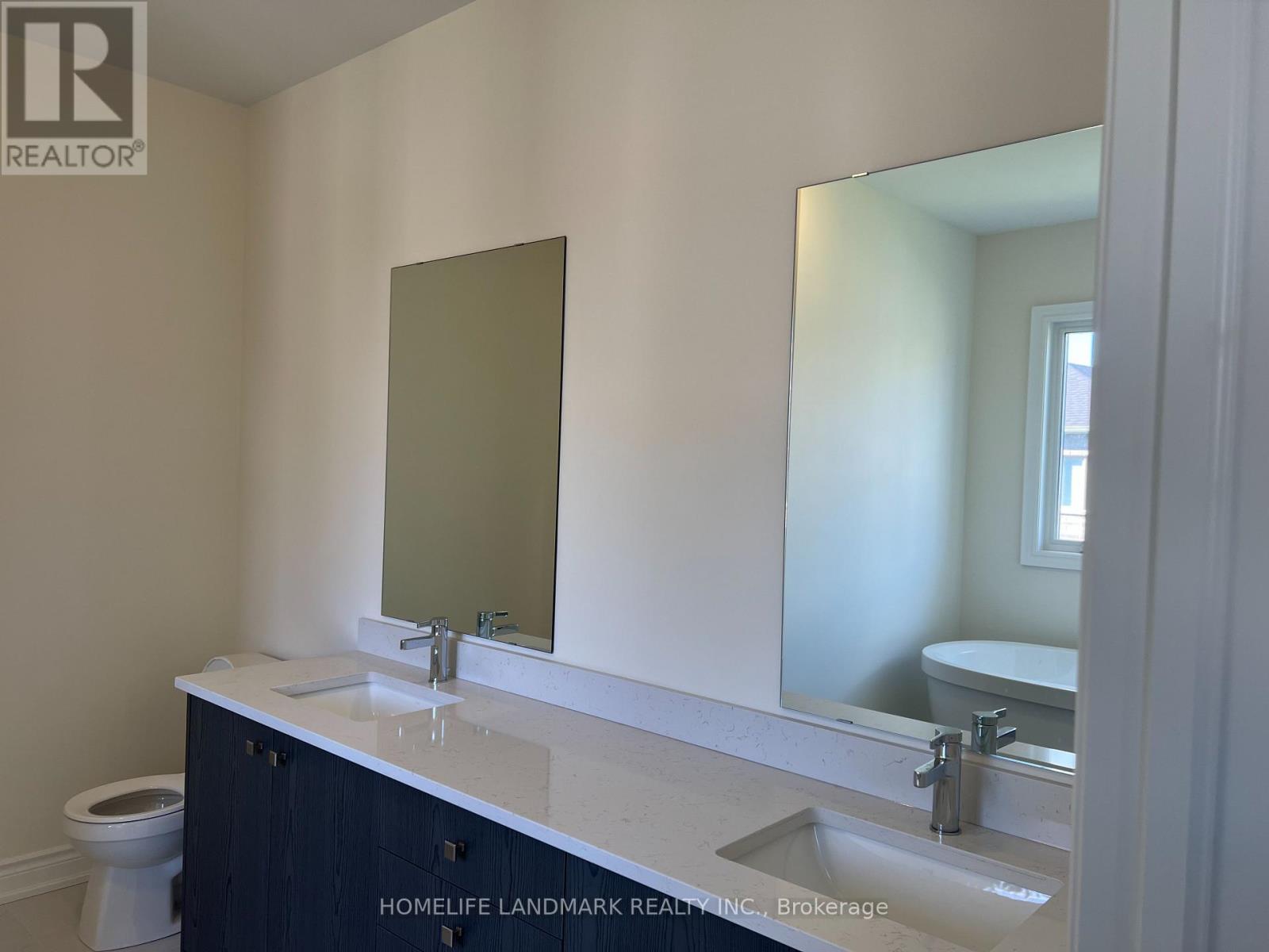 221 Leslie Richard Street, Markham, Ontario  L6C 3N8 - Photo 10 - N12509526