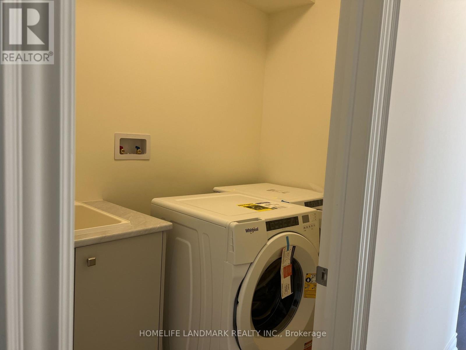 221 Leslie Richard Street, Markham, Ontario  L6C 3N8 - Photo 11 - N12509526