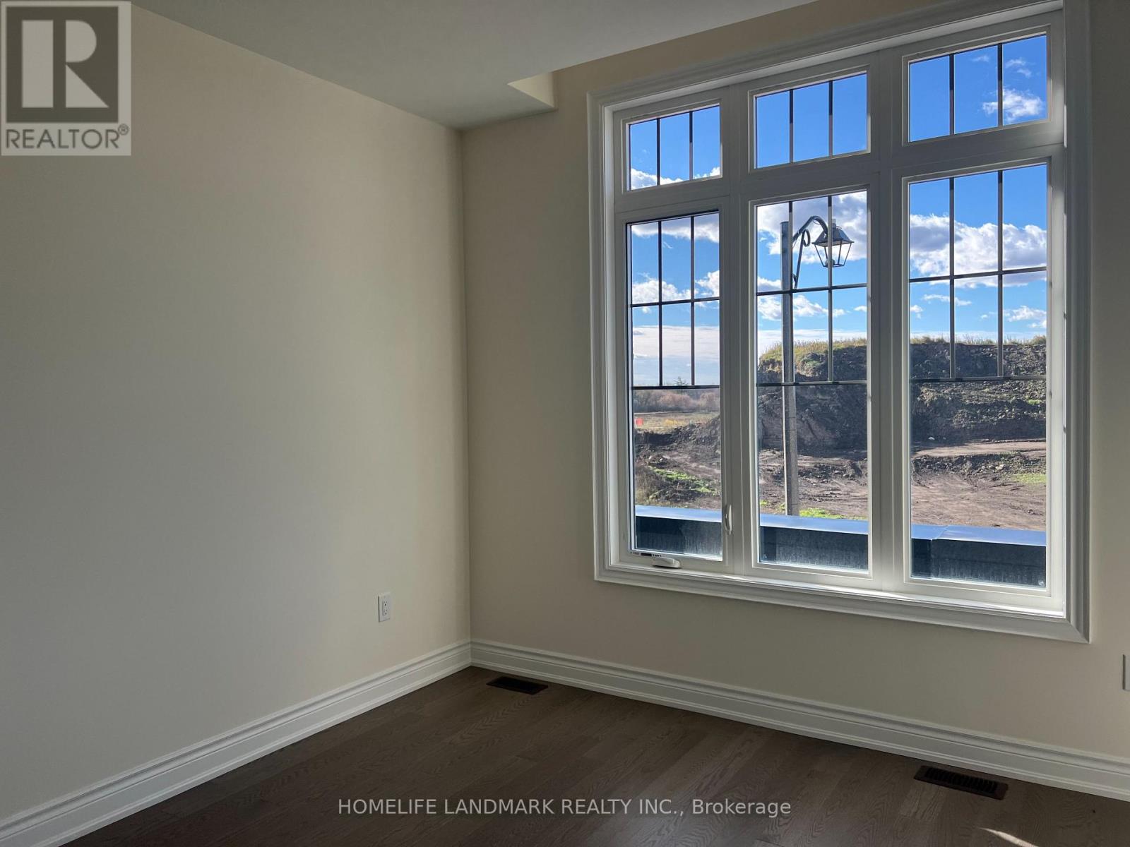 221 Leslie Richard Street, Markham, Ontario  L6C 3N8 - Photo 12 - N12509526