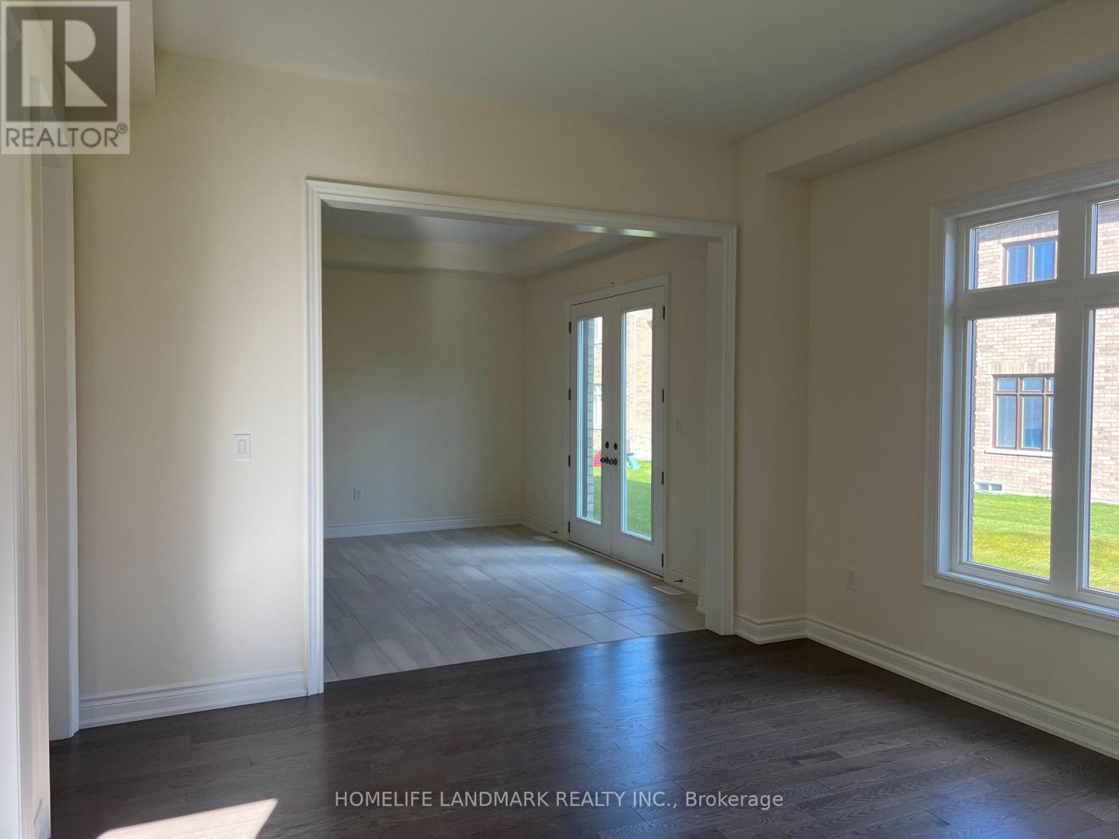 221 Leslie Richard Street, Markham, Ontario  L6C 3N8 - Photo 6 - N12509526