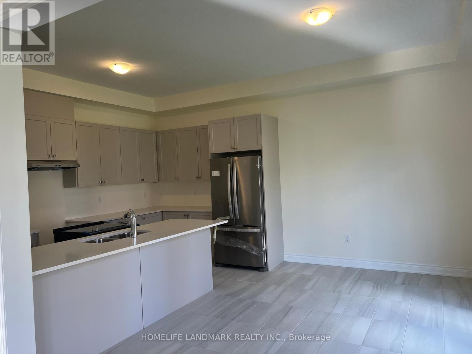 221 Leslie Richard Street, Markham, Ontario  L6C 3N8 - Photo 7 - N12509526