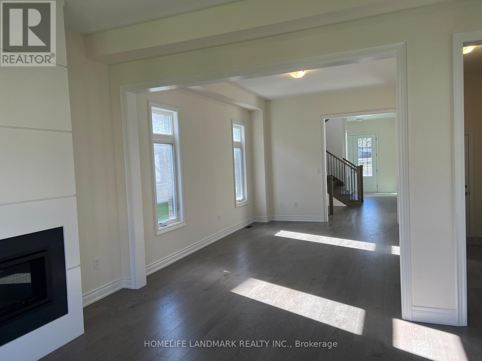 221 Leslie Richard Street, Markham, Ontario  L6C 3N8 - Photo 8 - N12509526