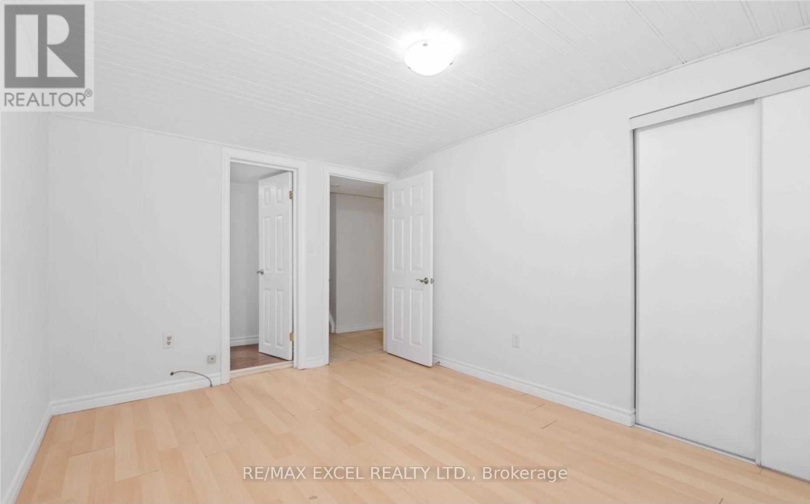 341 Crosby Avenue, Richmond Hill, Ontario  L4C 2R5 - Photo 12 - N12509538