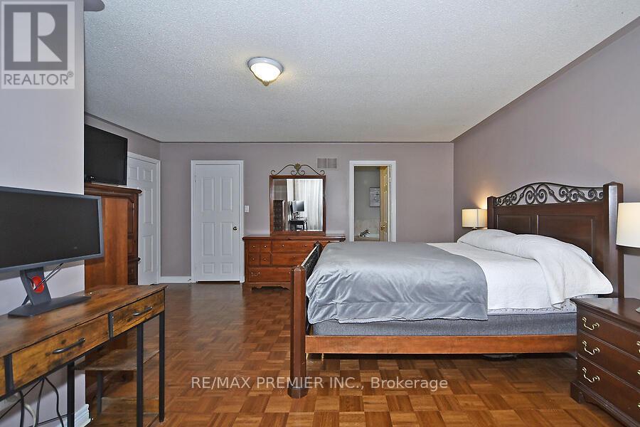 48 Pottery Place, Vaughan, Ontario  L4L 9H6 - Photo 25 - N12509544