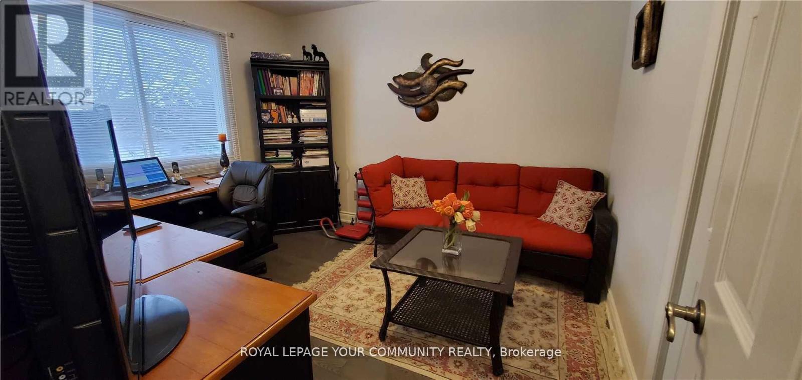 Main & 2nd Floor - 61 Nightstar Drive, Richmond Hill, Ontario  L4C 8H8 - Photo 19 - N12509612