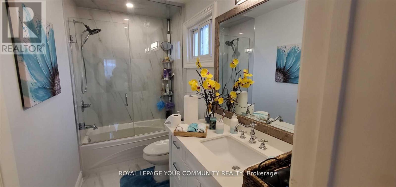 Main & 2nd Floor - 61 Nightstar Drive, Richmond Hill, Ontario  L4C 8H8 - Photo 20 - N12509612