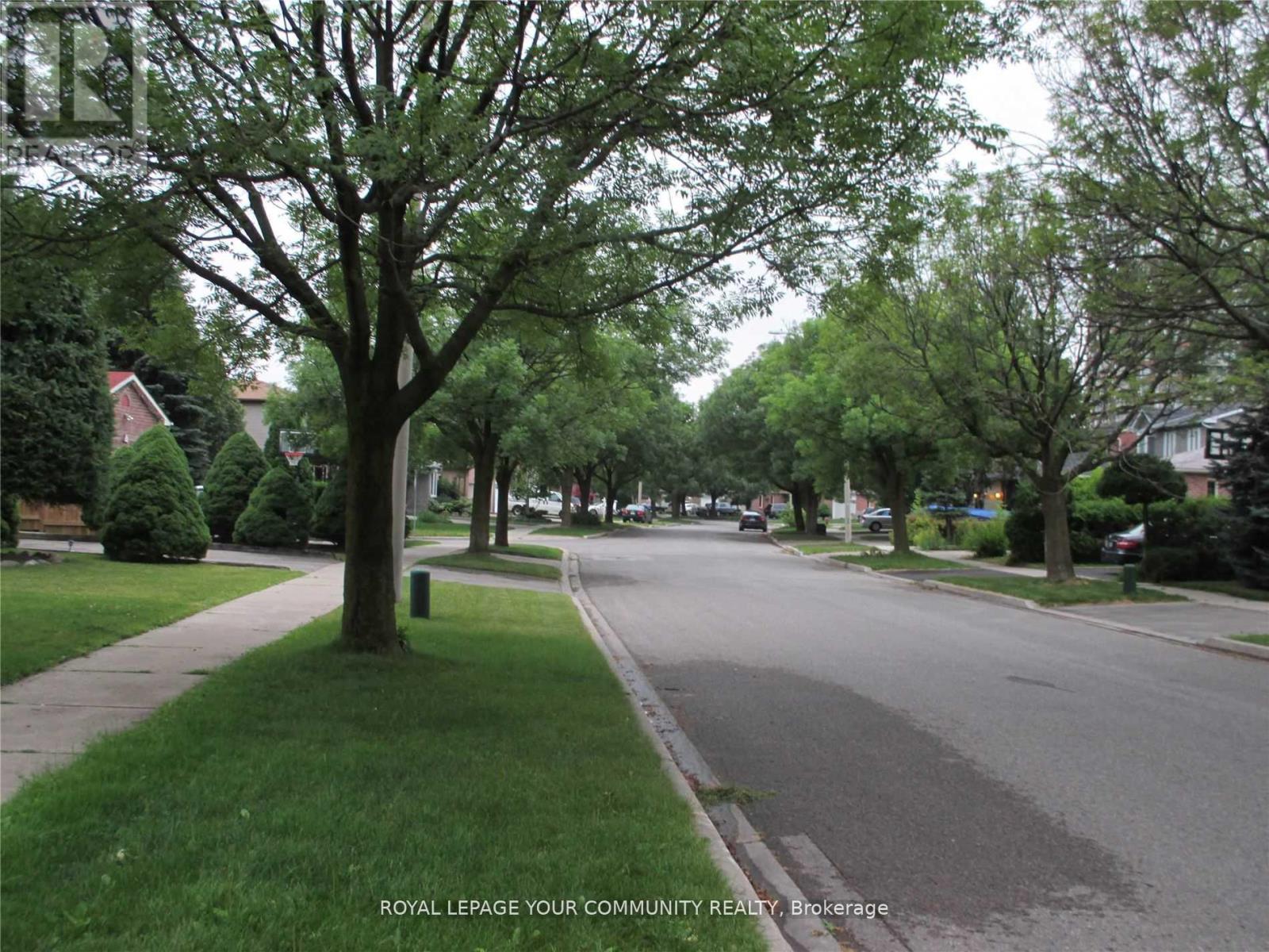 Main & 2nd Floor - 61 Nightstar Drive, Richmond Hill, Ontario  L4C 8H8 - Photo 22 - N12509612